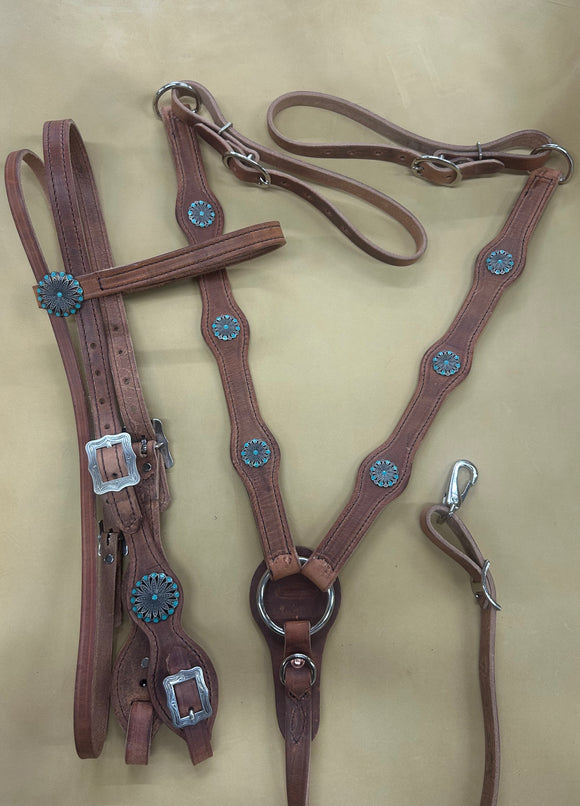 Turquoise scallop bridle breast collar set.