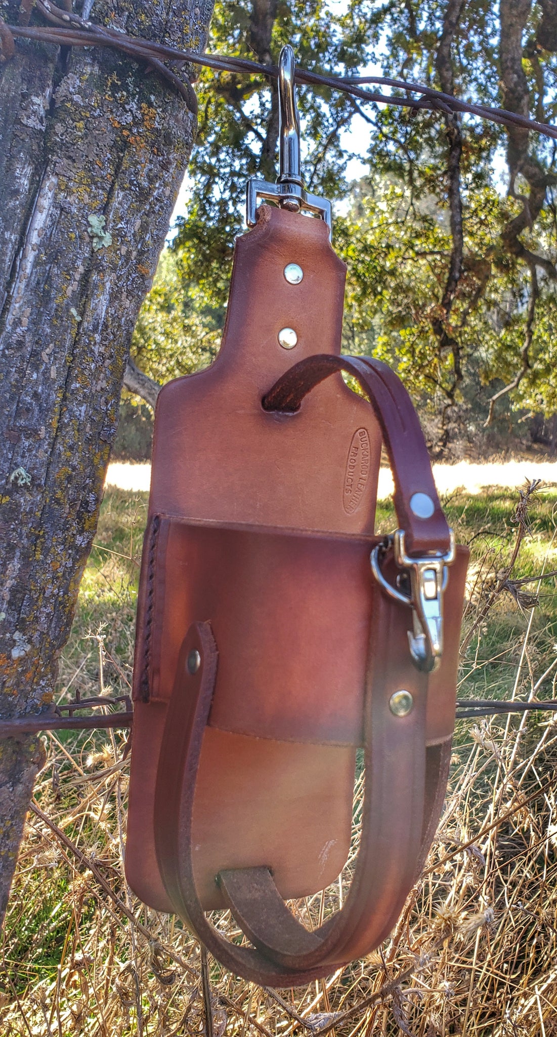 HikerPouch - Leather Water Bottle Carrying Pouch for Hydro Flasks,  Nalgenes, and Other Large Bottles