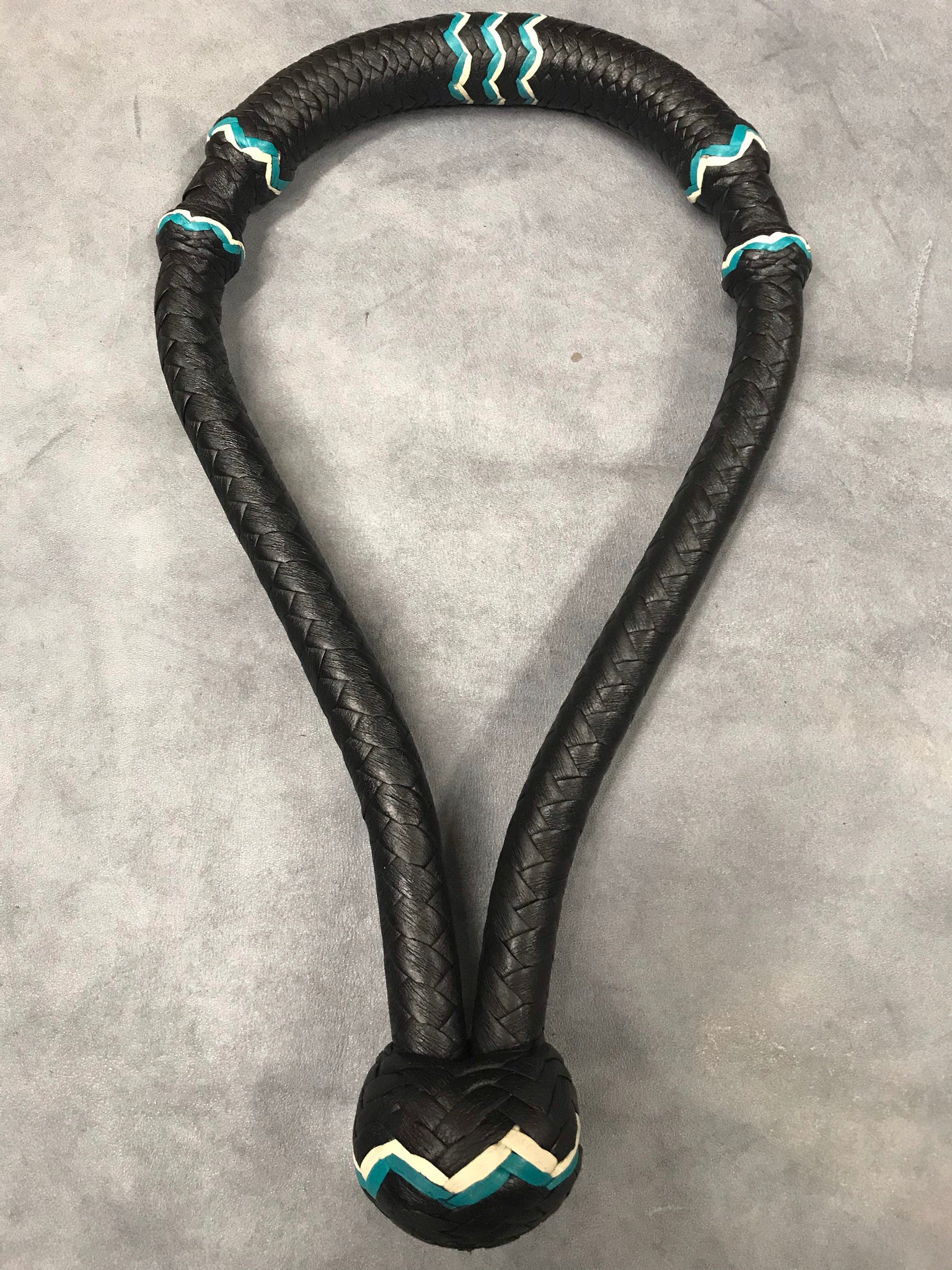 Bosal with Rawhide nose-band and Horsehair sides – J.M. Capriola